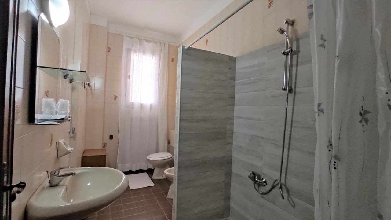ריצ'יונה Hotel De Amicis מראה חיצוני תמונה