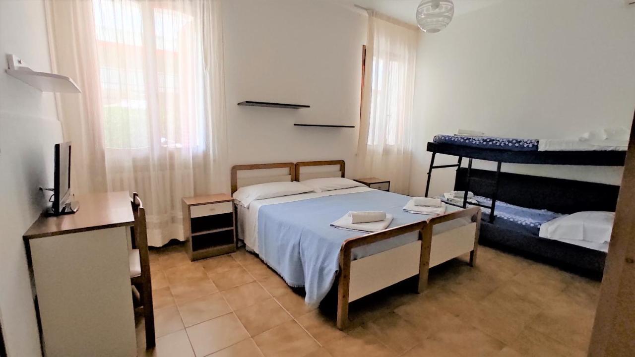 ריצ'יונה Hotel De Amicis מראה חיצוני תמונה