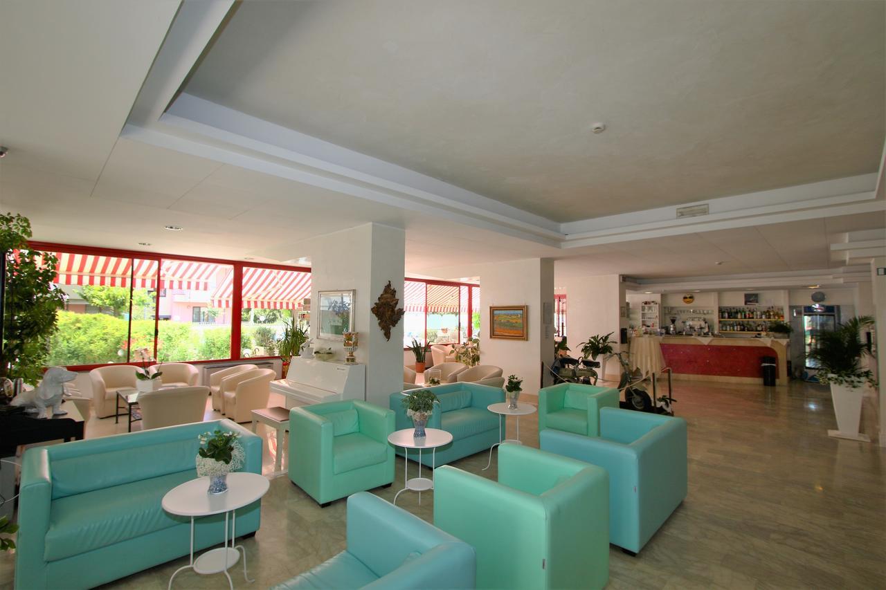 ריצ'יונה Hotel De Amicis מראה חיצוני תמונה
