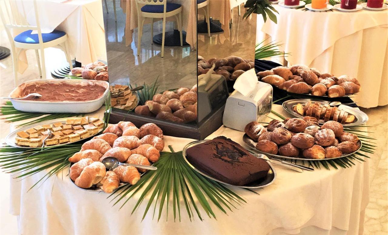 ריצ'יונה Hotel De Amicis מראה חיצוני תמונה